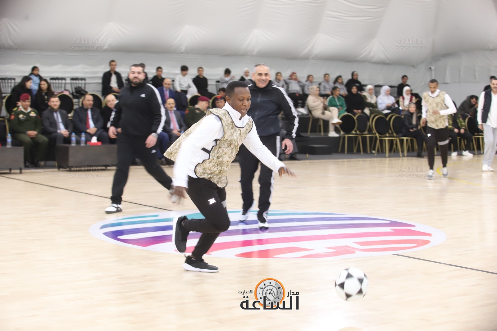 Madar Al-Saa Images 0.7417774518395381