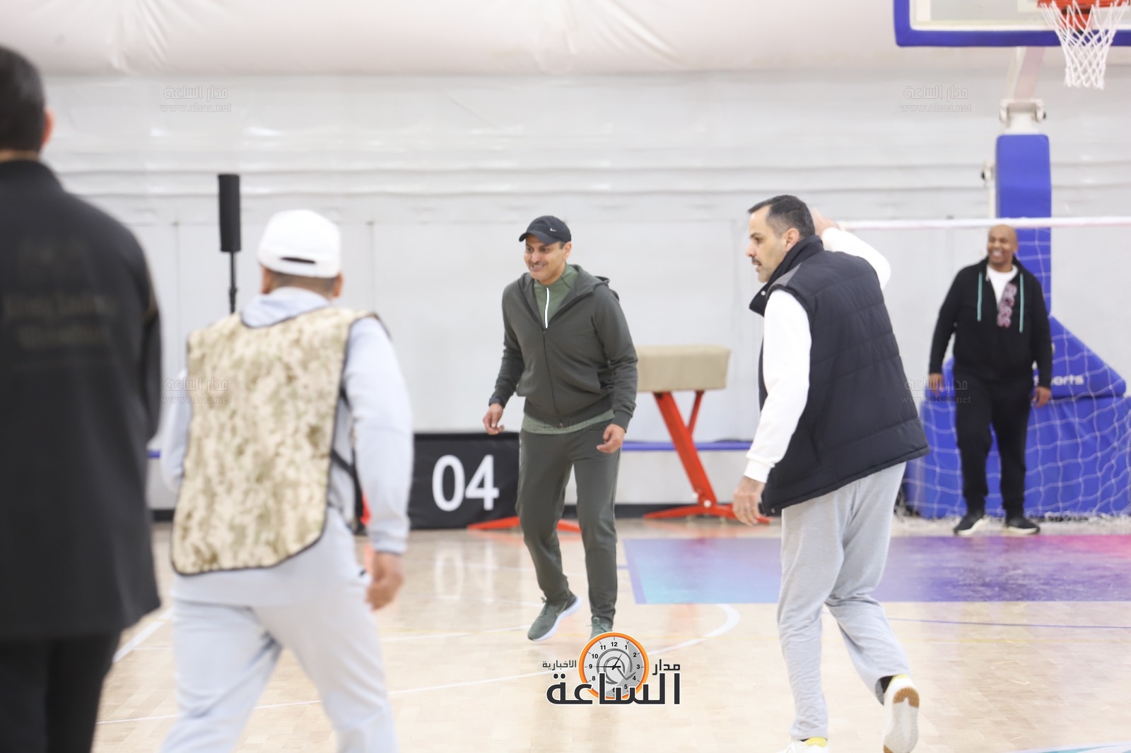 Madar Al-Saa Images 0.7080039082229725