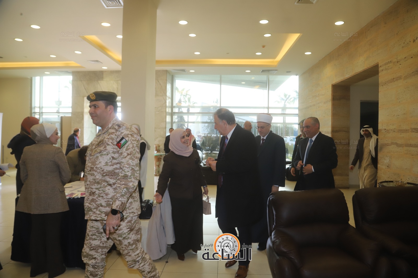 Madar Al-Saa Images 0.45703492667229995