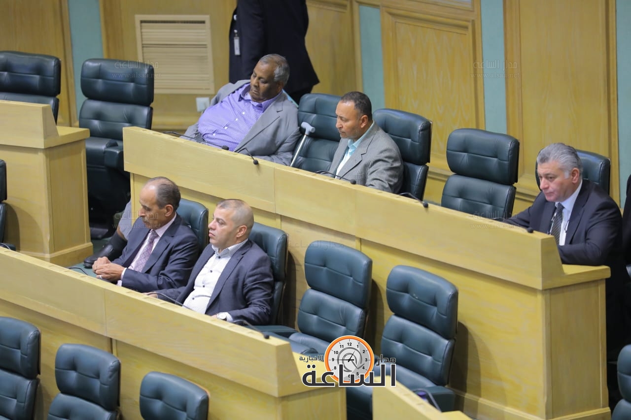 Madar Al-Saa Images 0.42642205875914085