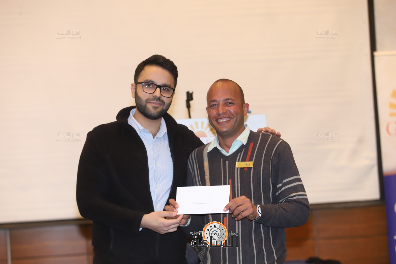 Madar Al-Saa Images 0.4910539042619123