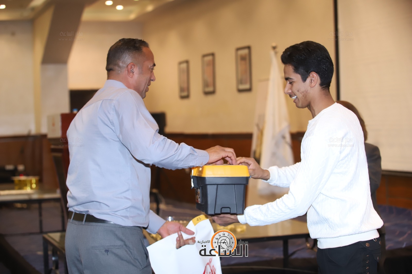 Madar Al-Saa Images 0.11432282552890771