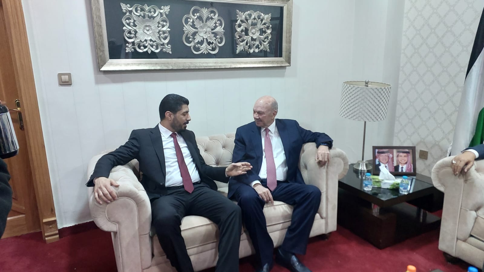 Madar Al-Saa Images 0.15316229561014683