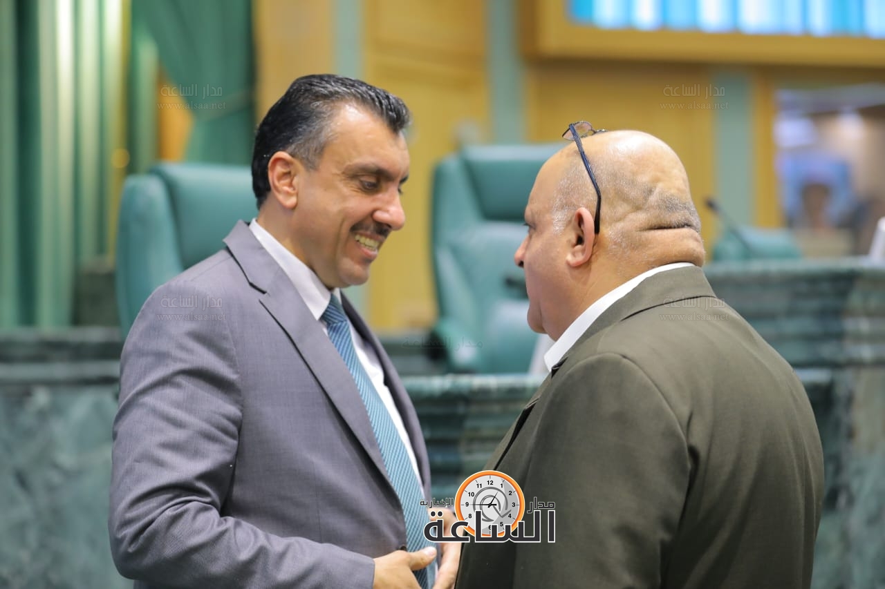 Madar Al-Saa Images 0.559017850907388