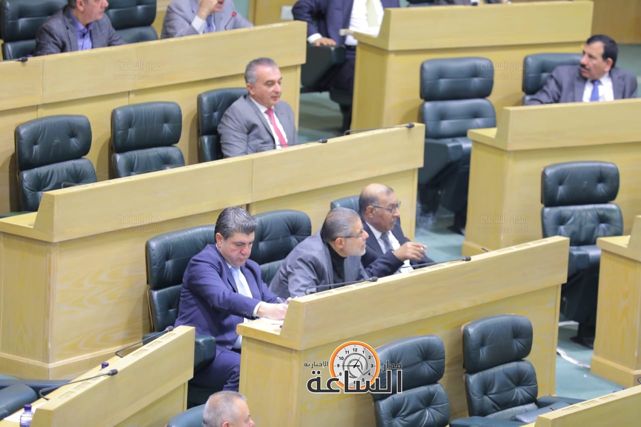 Madar Al-Saa Images 0.07171318163350238