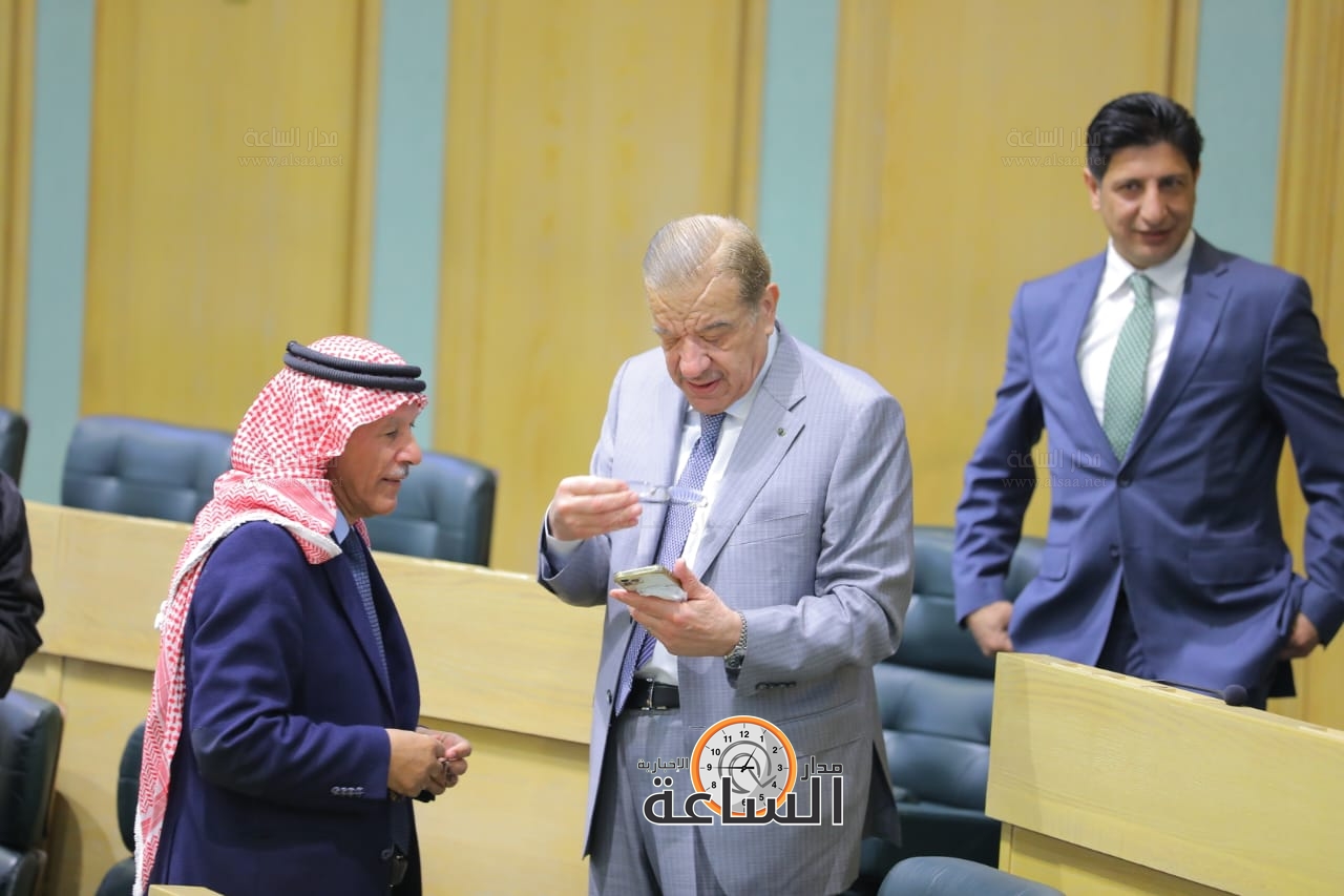 Madar Al-Saa Images 0.09047646055918568