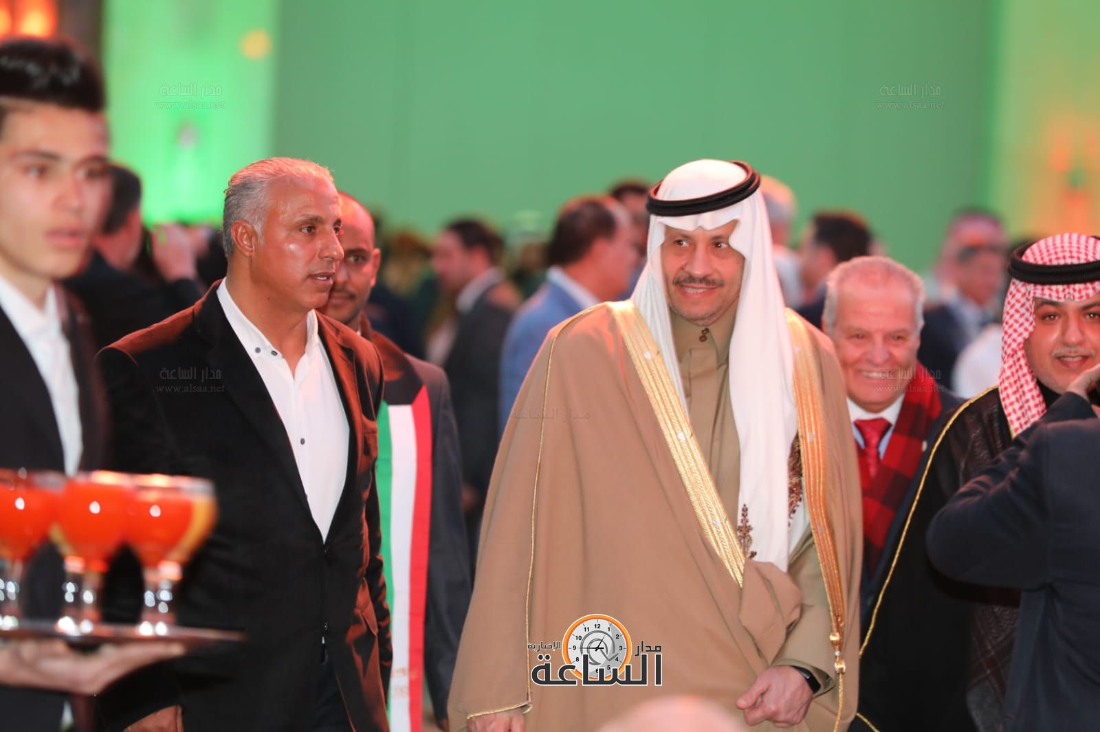 Madar Al-Saa Images 0.6624424077548648