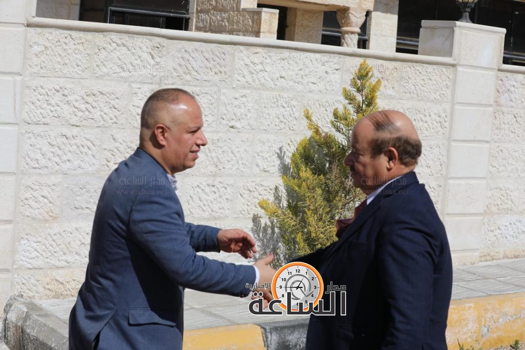 Madar Al-Saa Images 0.8519053404990182