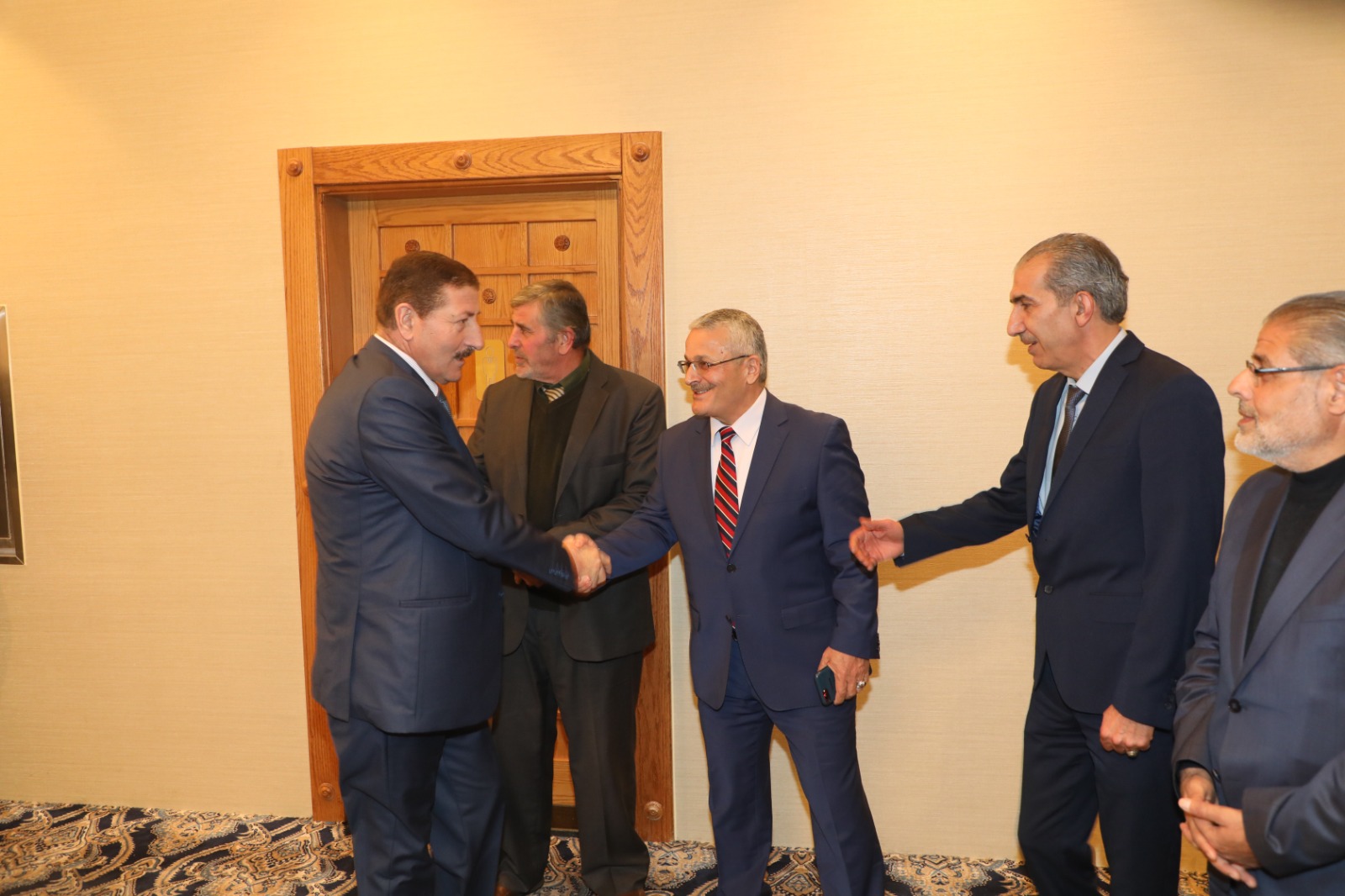 Madar Al-Saa Images 0.913205381756069