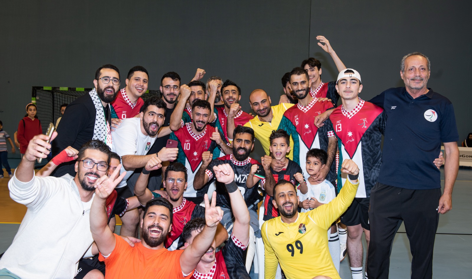 Madar Al-Saa Images 0.4869916805098402