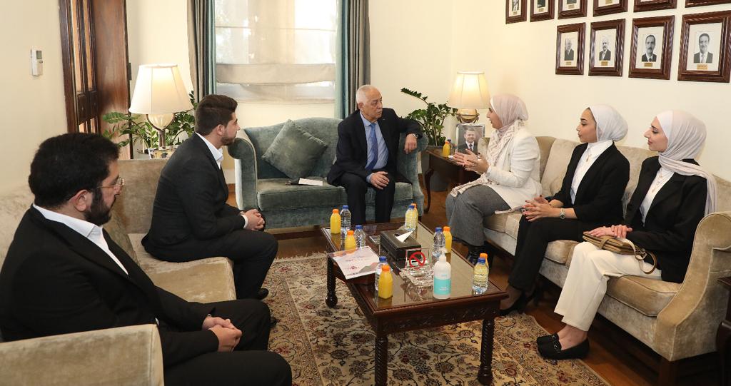 Madar Al-Saa Images 0.18356000999411304