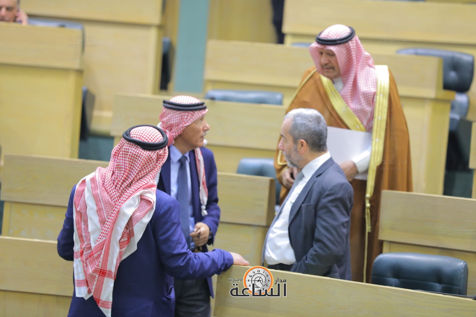 Madar Al-Saa Images 0.8692569176034839