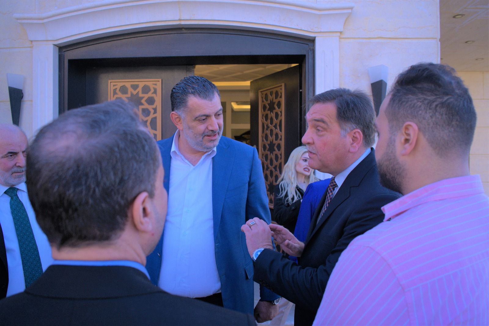 Madar Al-Saa Images 0.31071433318673924