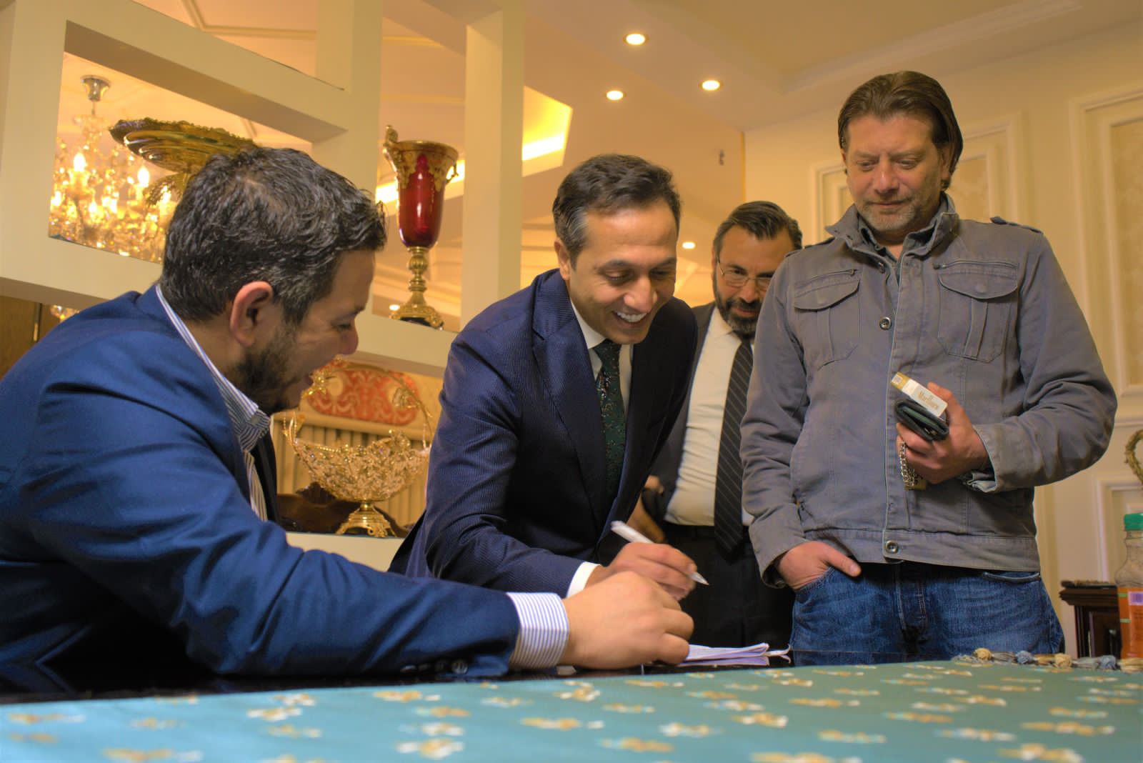 Madar Al-Saa Images 0.5628459760281135