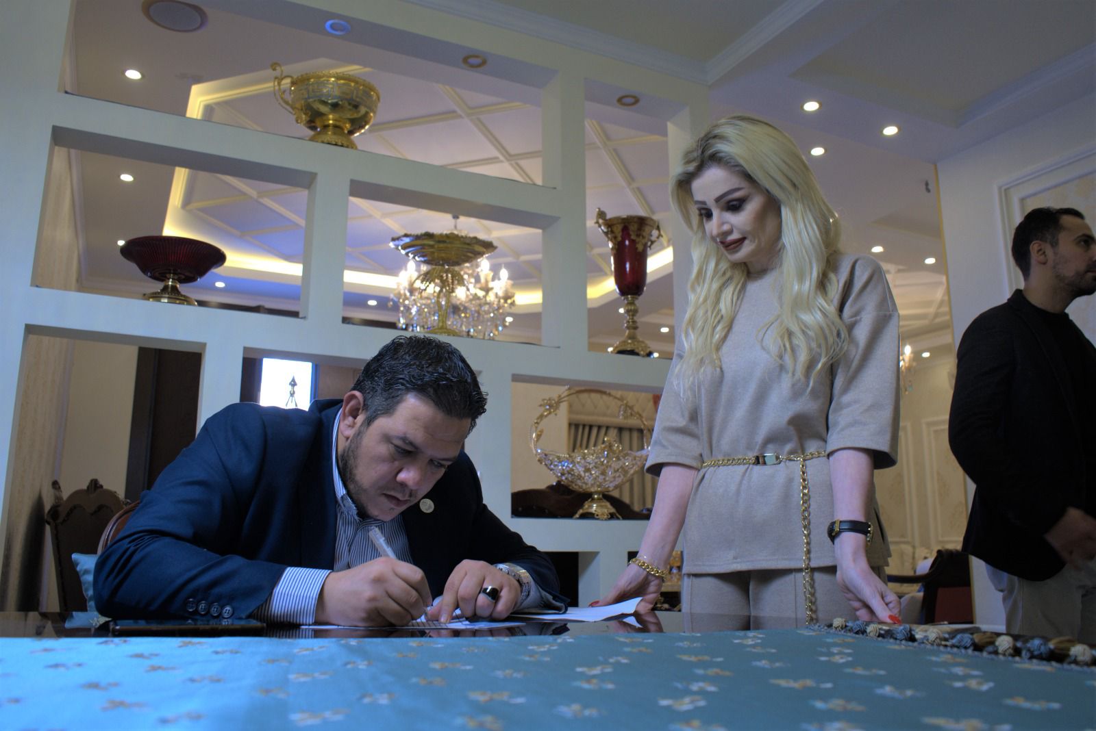 Madar Al-Saa Images 0.07098235774314787