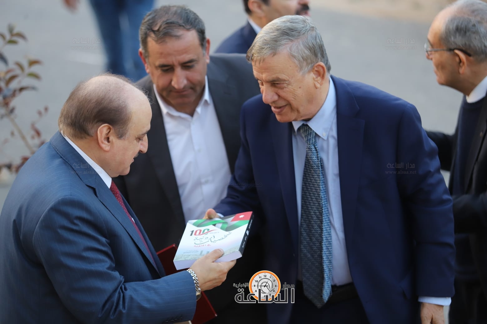 Madar Al-Saa Images 0.41491271689780107