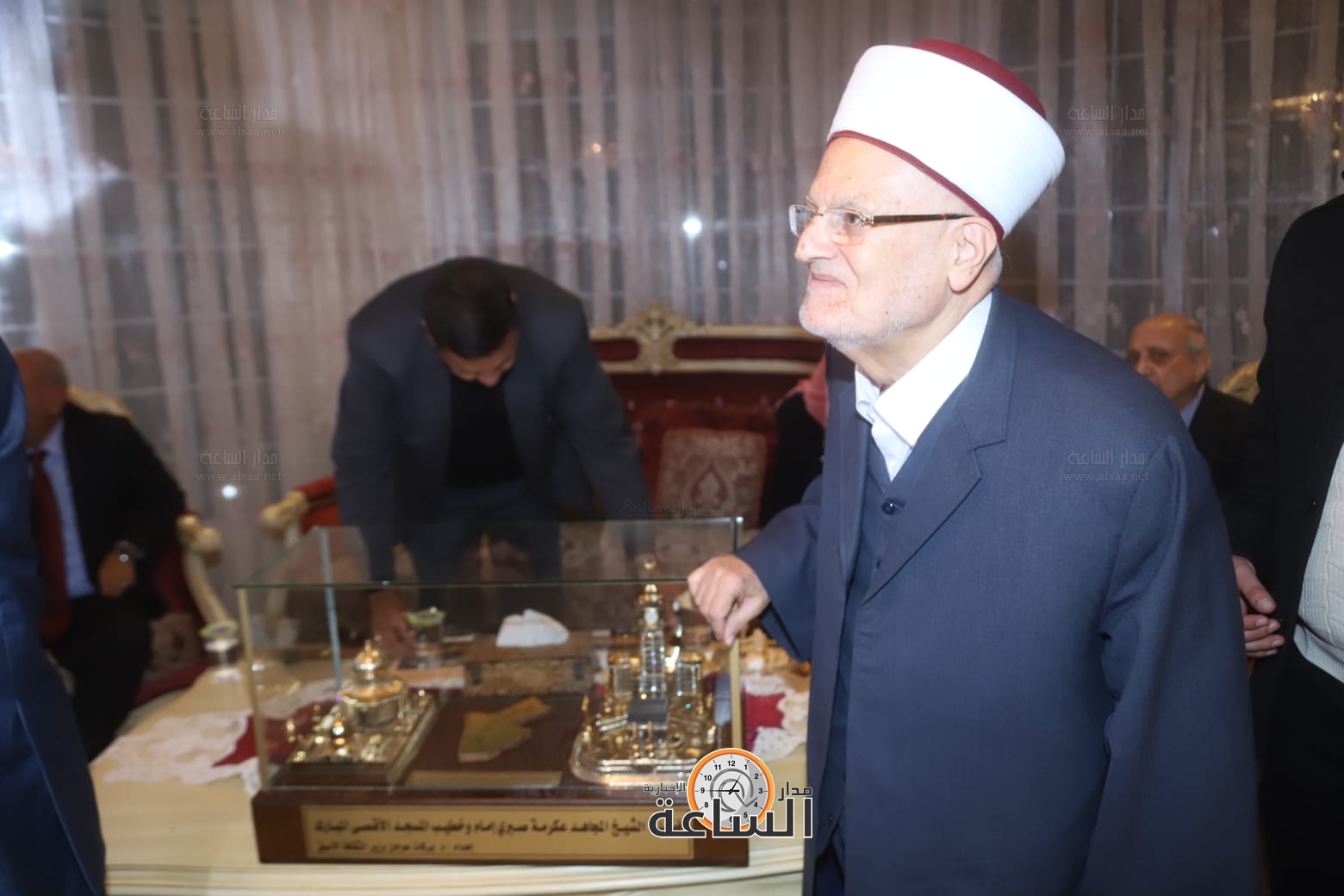 Madar Al-Saa Images 0.15717067898347392