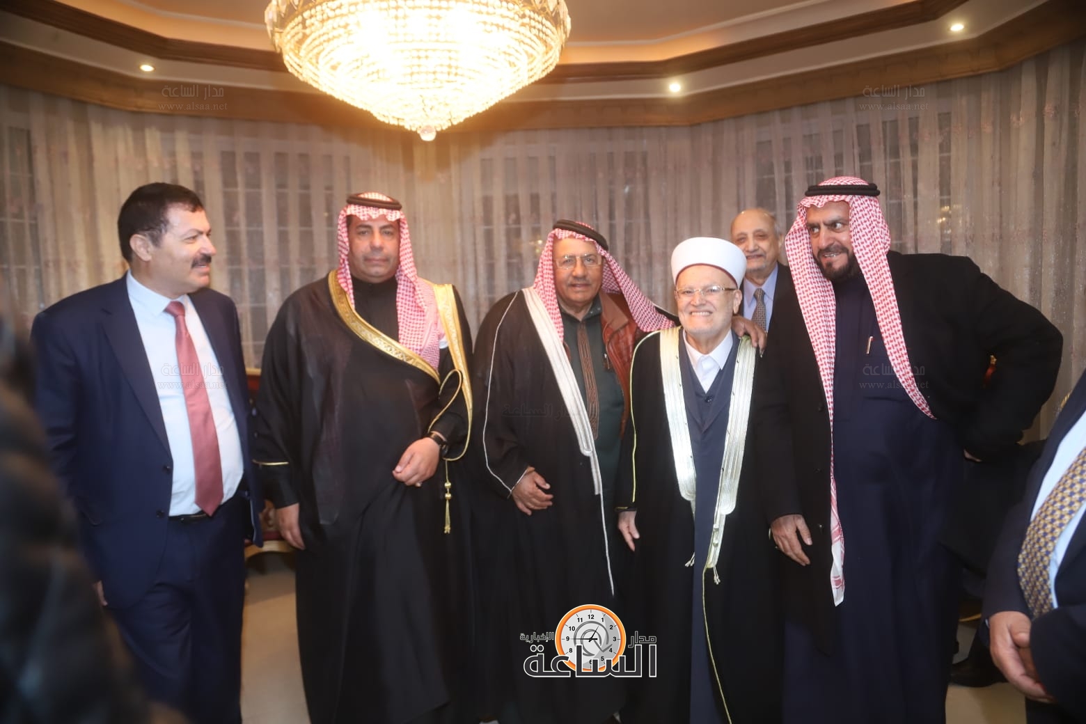 Madar Al-Saa Images 0.5648580226080919