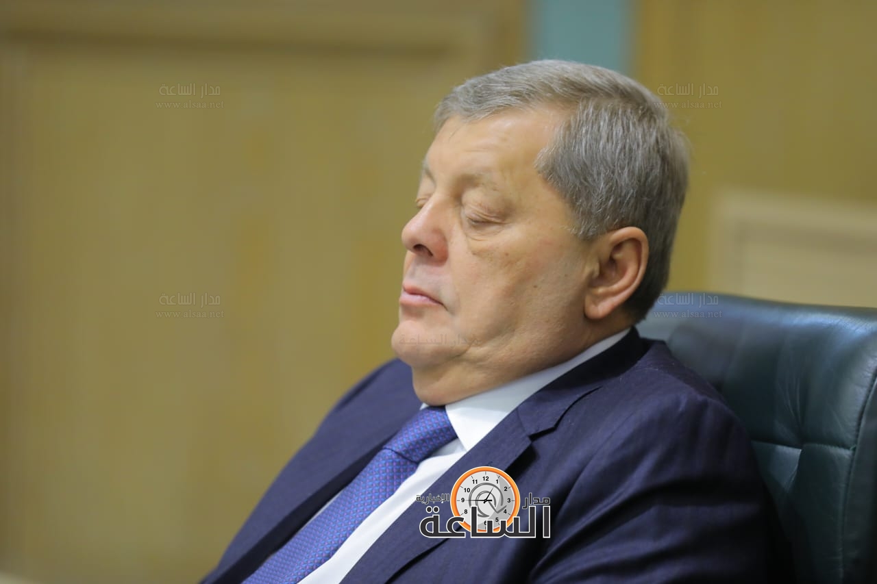 Madar Al-Saa Images 0.3843843500169637