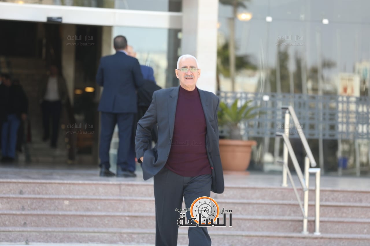 Madar Al-Saa Images 0.4988415431023545