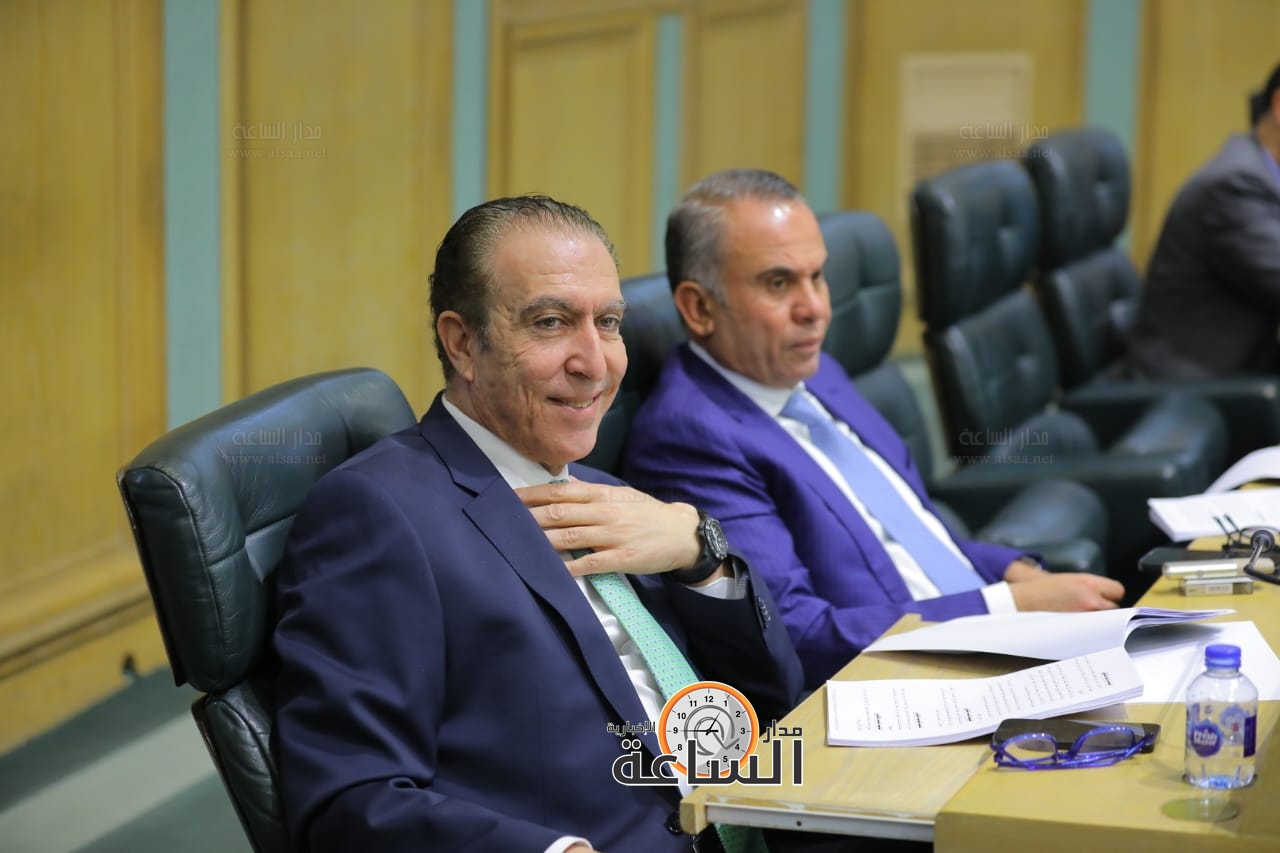 Madar Al-Saa Images 0.17529567579416883