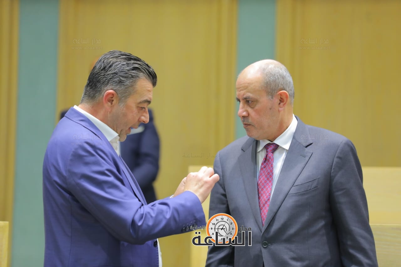 Madar Al-Saa Images 0.15899871337840477