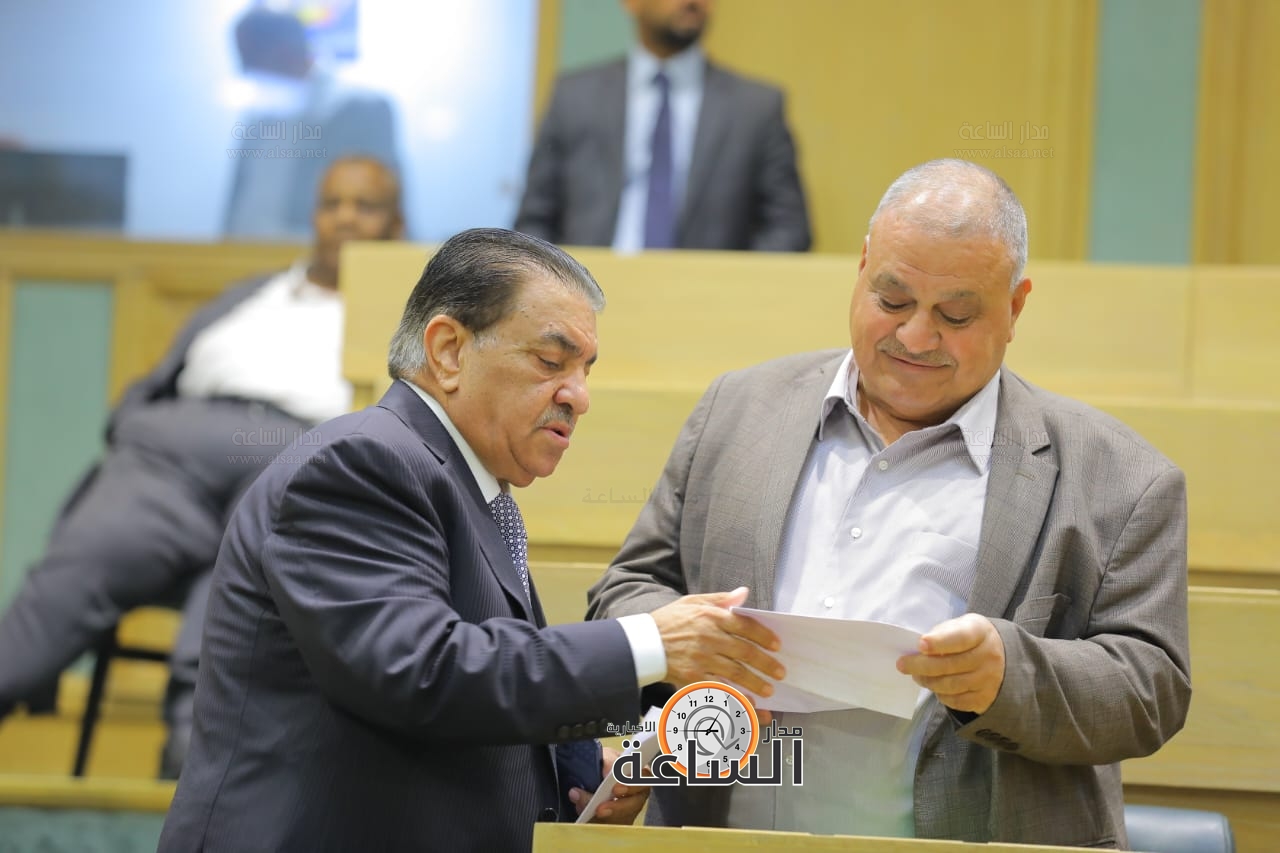 Madar Al-Saa Images 0.17361426703830984