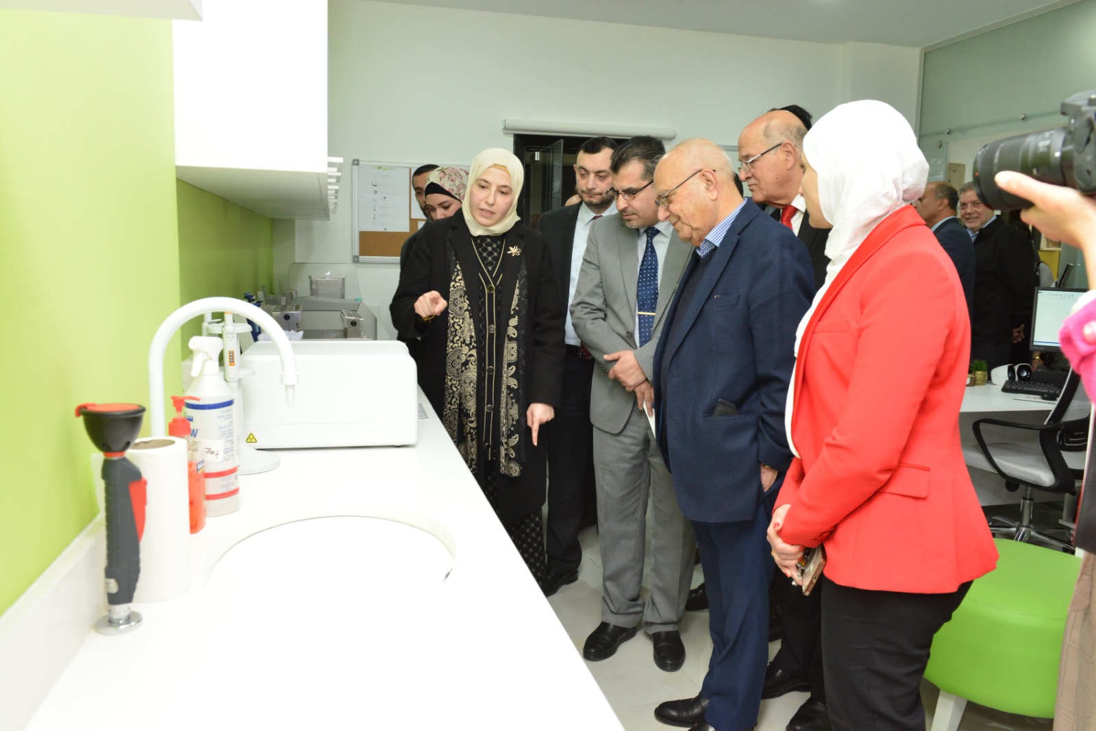 Madar Al-Saa Images 0.43970896680132343