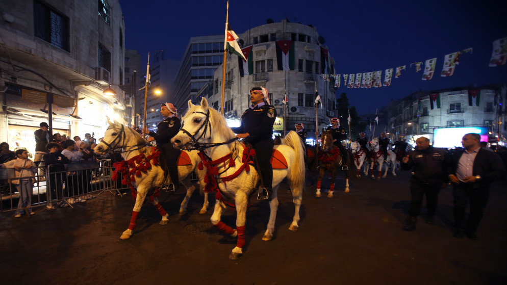 Madar Al-Saa Images 0.6456107693225717