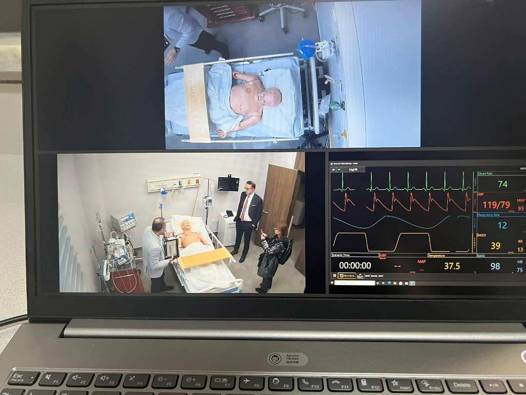 Madar Al-Saa Images 0.6367513581124761