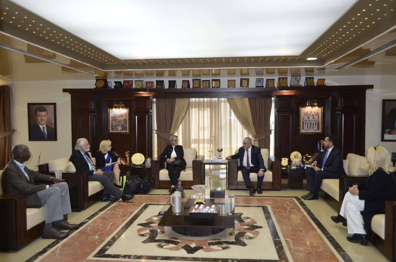 Madar Al-Saa Images 0.8457135977699097