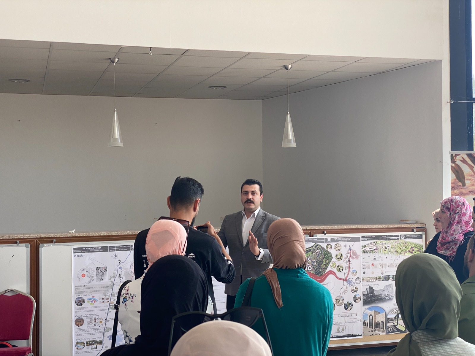 Madar Al-Saa Images 0.7620596860728859