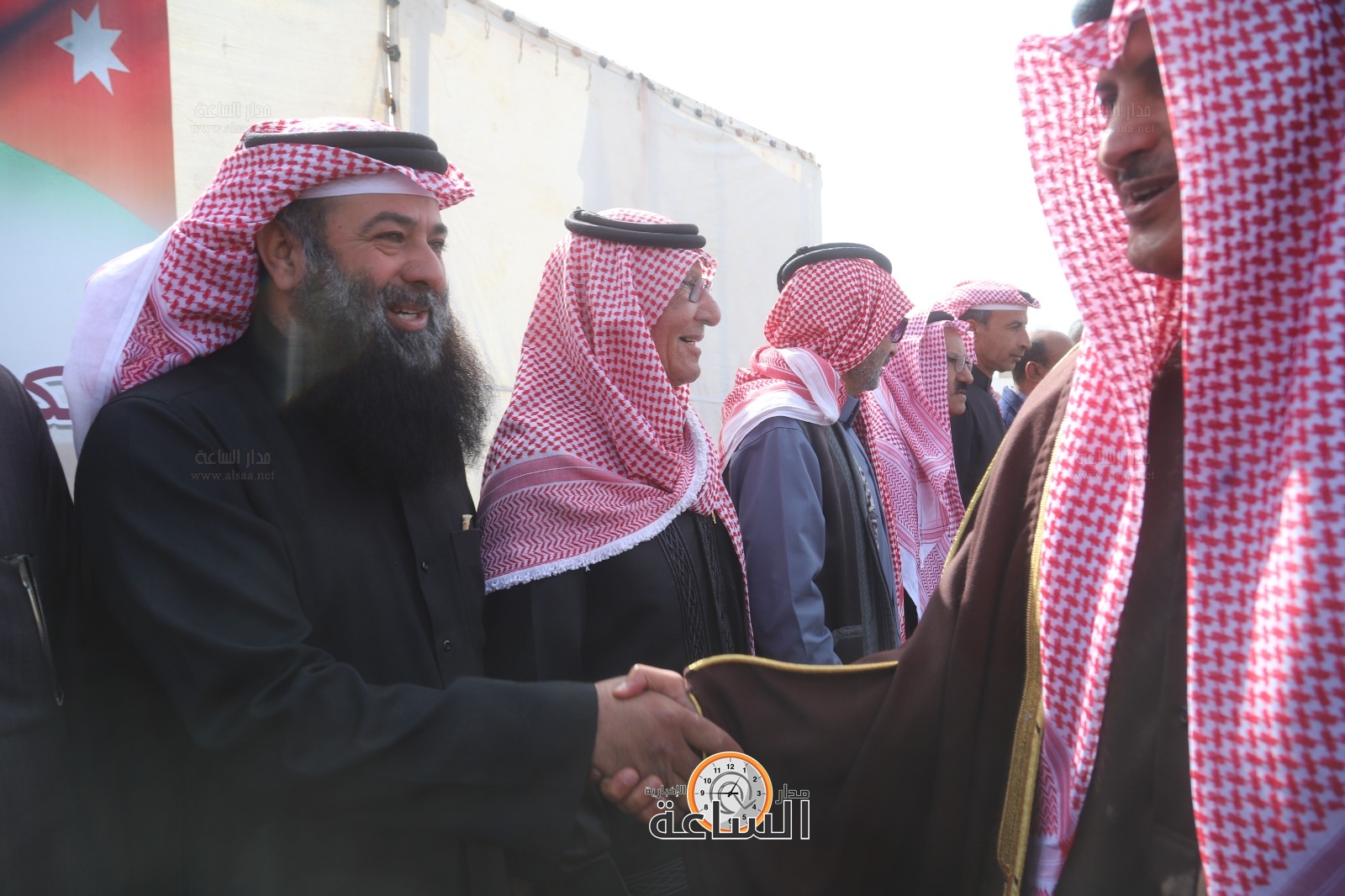 Madar Al-Saa Images 0.5236845732651292