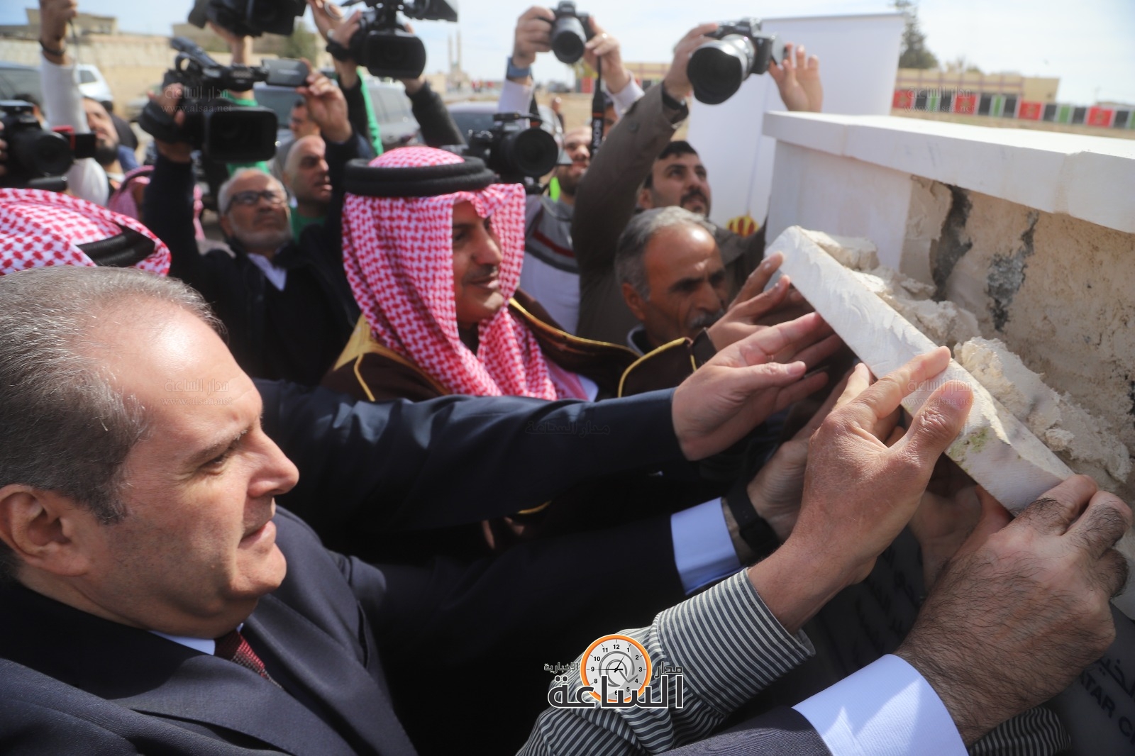 Madar Al-Saa Images 0.8985114962704762