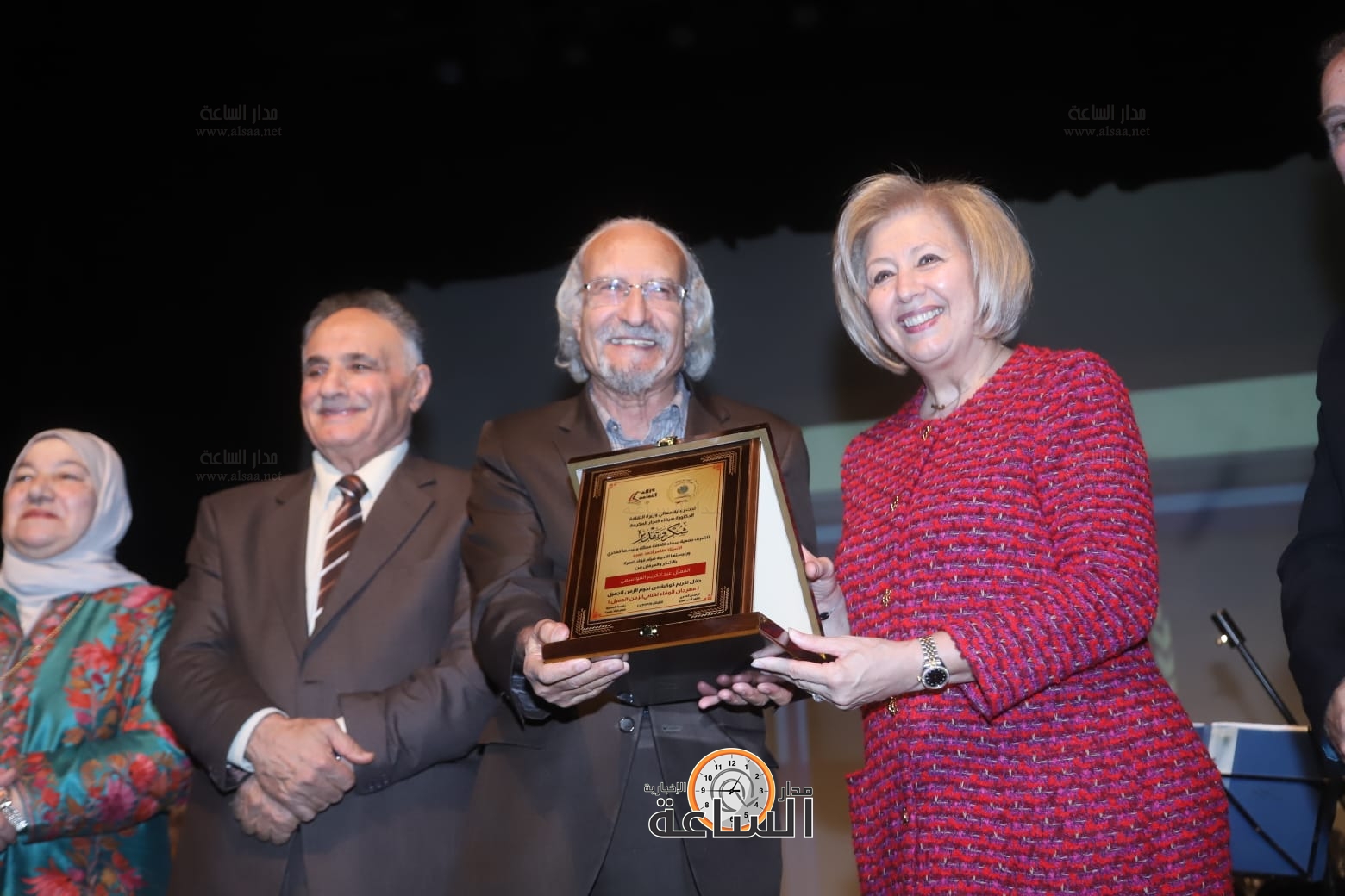 Madar Al-Saa Images 0.7062716462367219