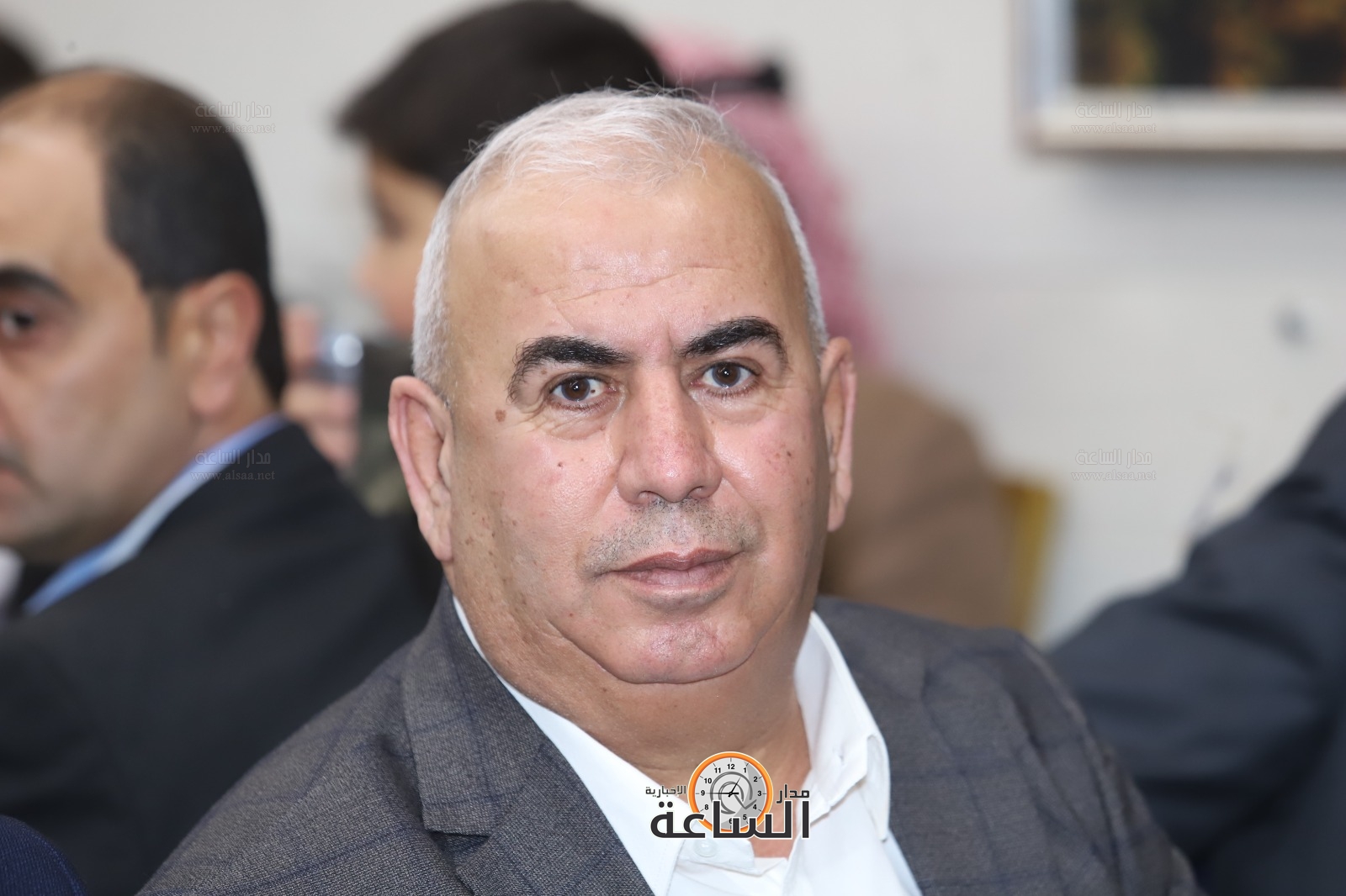 Madar Al-Saa Images 0.6998088290887552