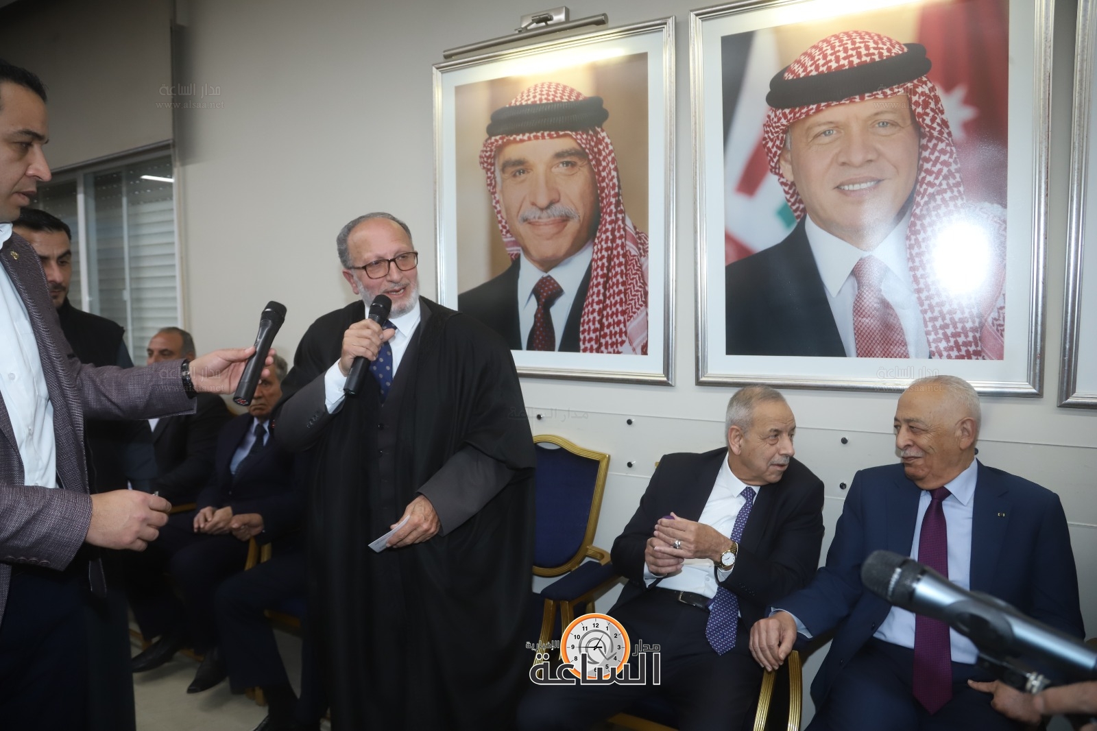 Madar Al-Saa Images 0.9653808874186127