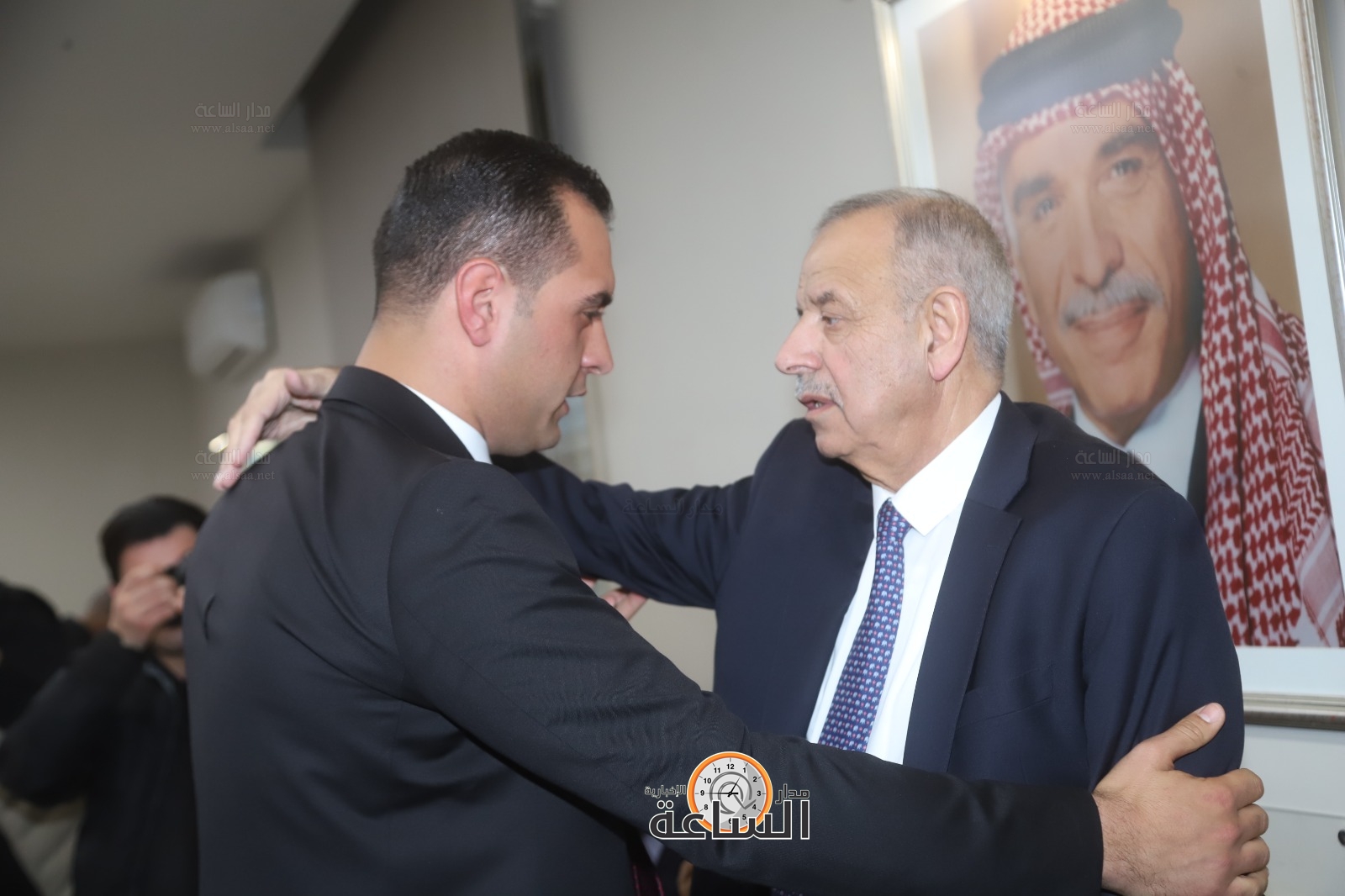 Madar Al-Saa Images 0.1496300669419659