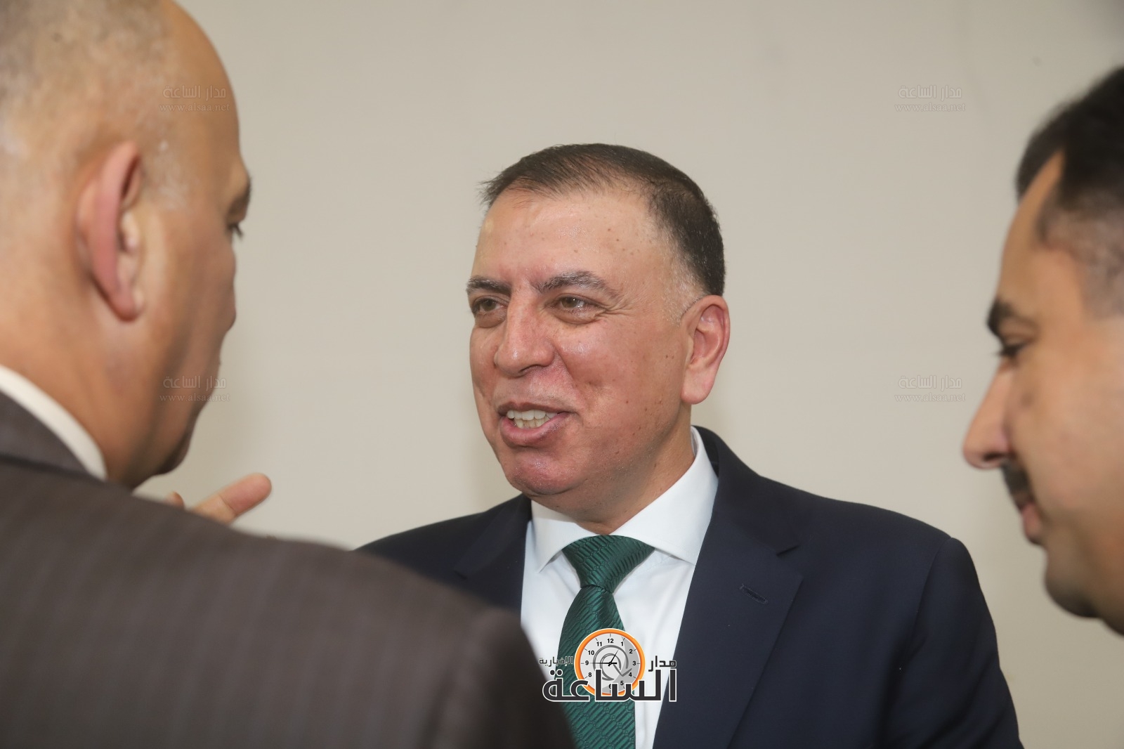 Madar Al-Saa Images 0.4311976044356668