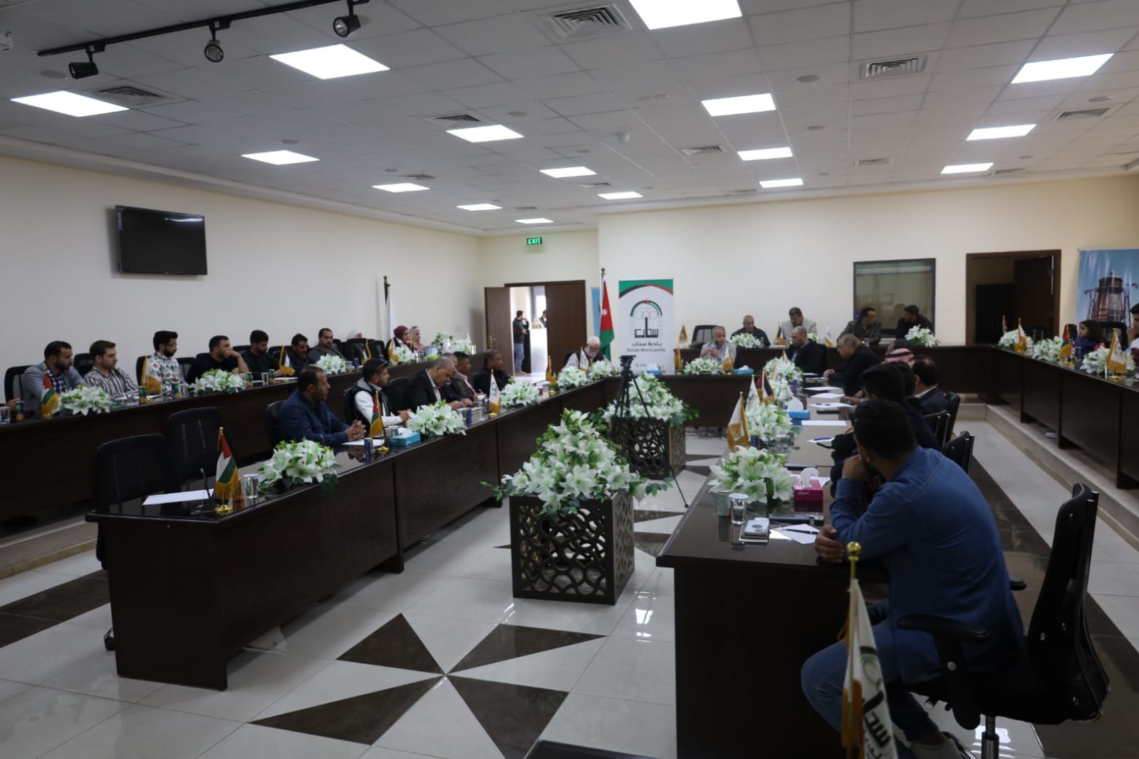 Madar Al-Saa Images 0.7179146796759384