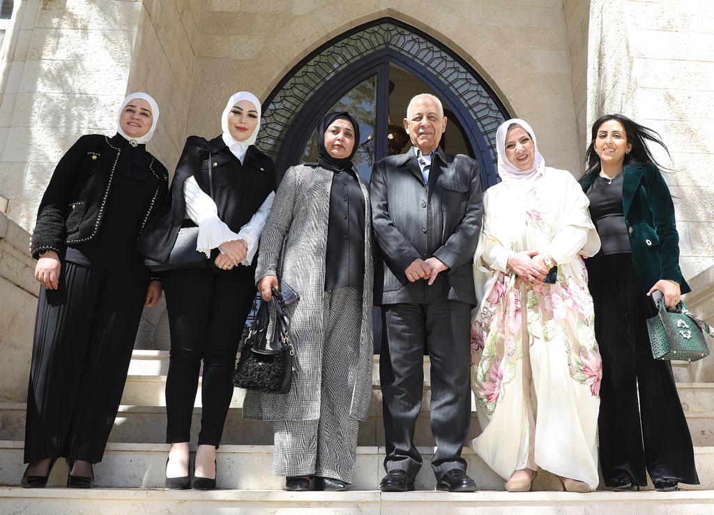 Madar Al-Saa Images 0.1949680580954425