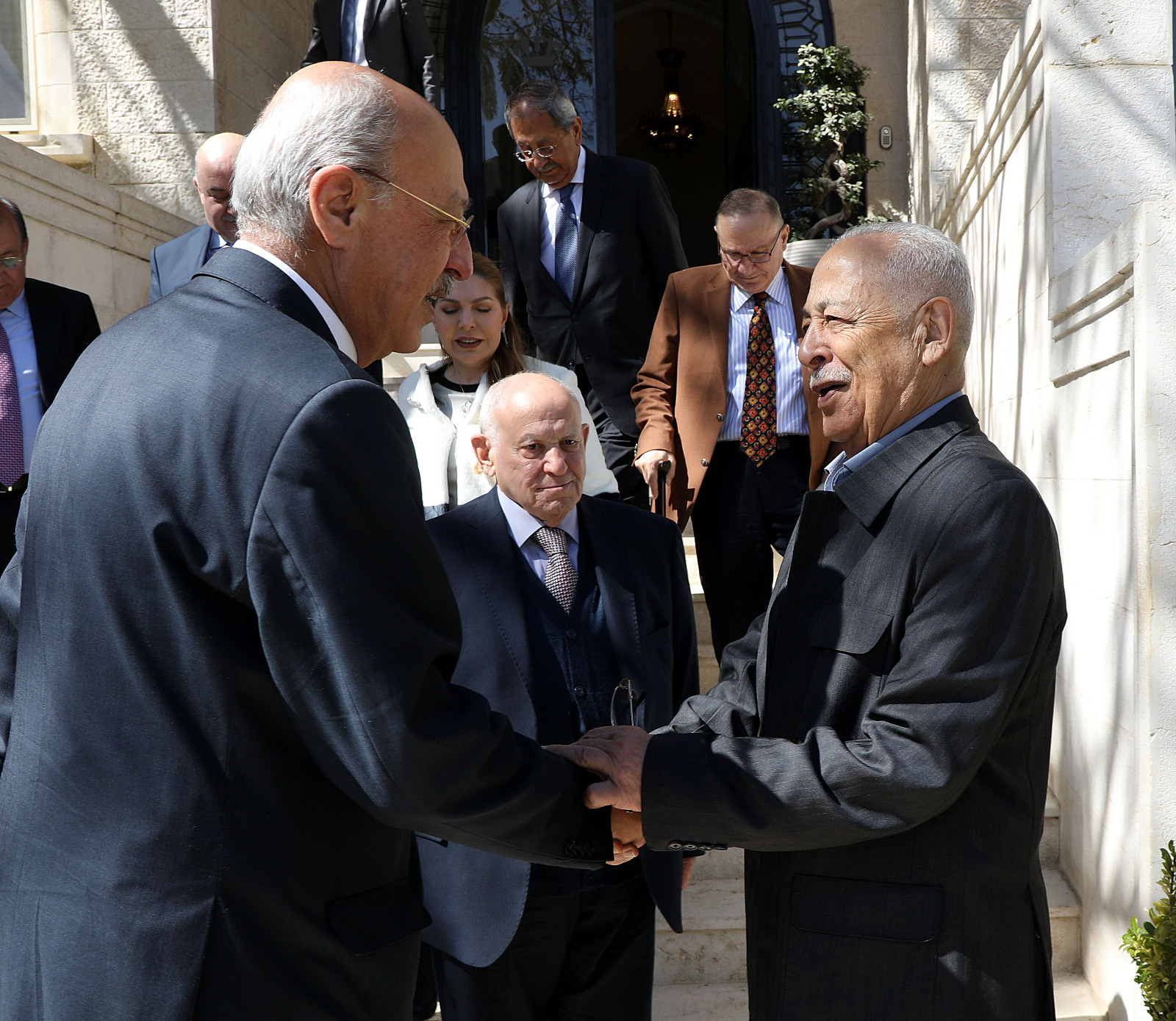 Madar Al-Saa Images 0.1273808250849222