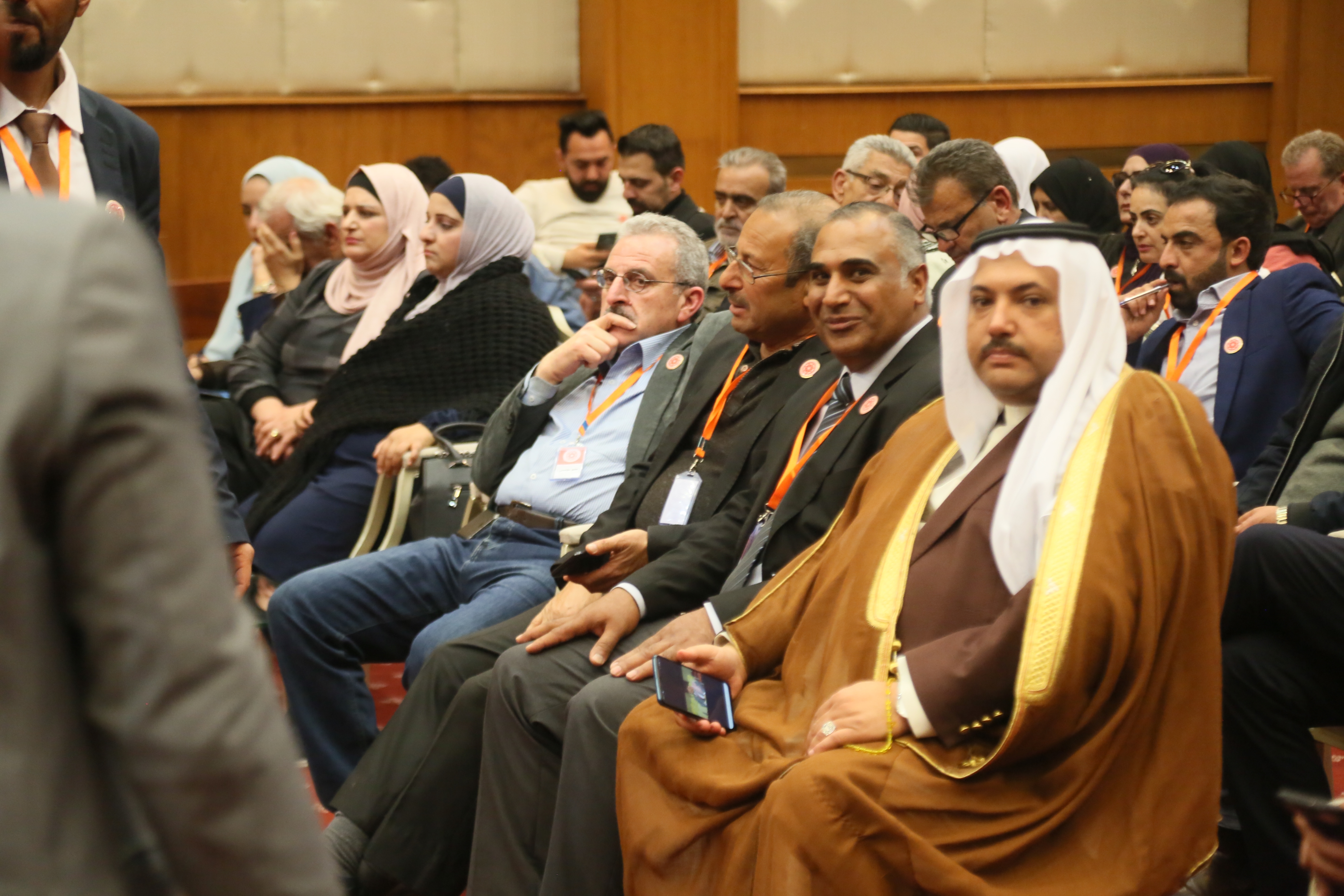 Madar Al-Saa Images 0.8773512432460371