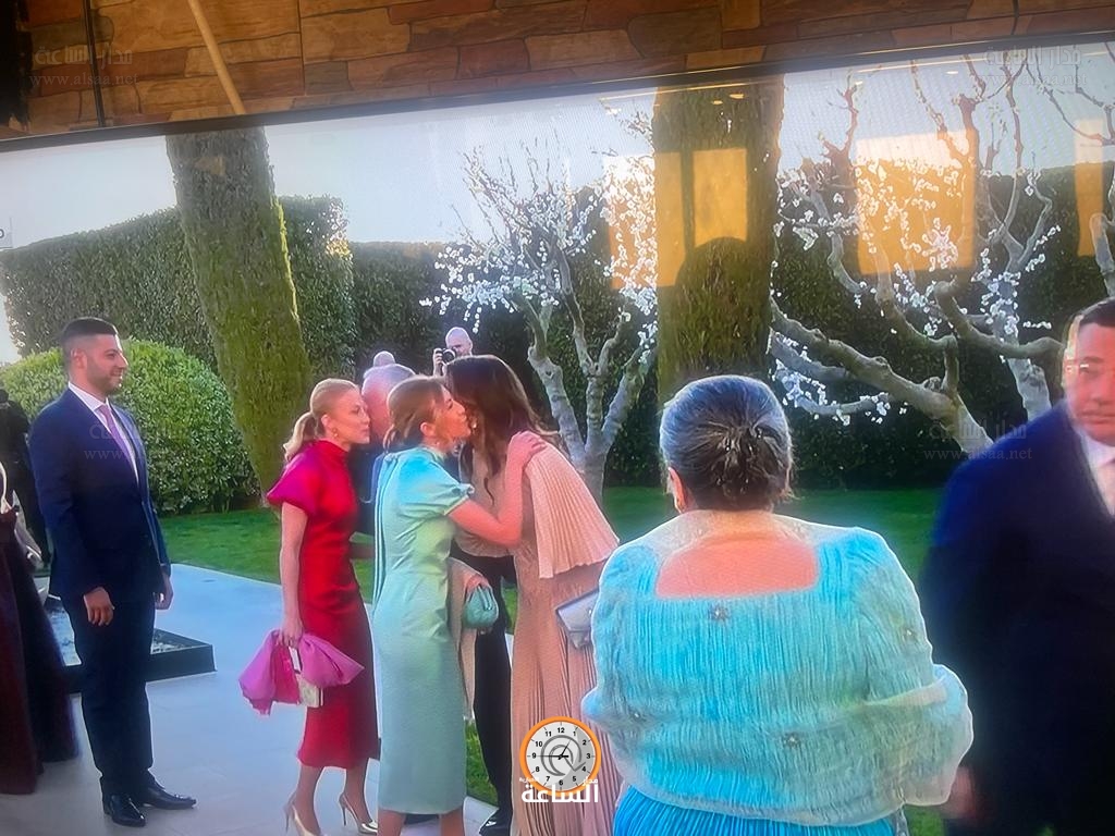 Madar Al-Saa Images 0.9295514914886085