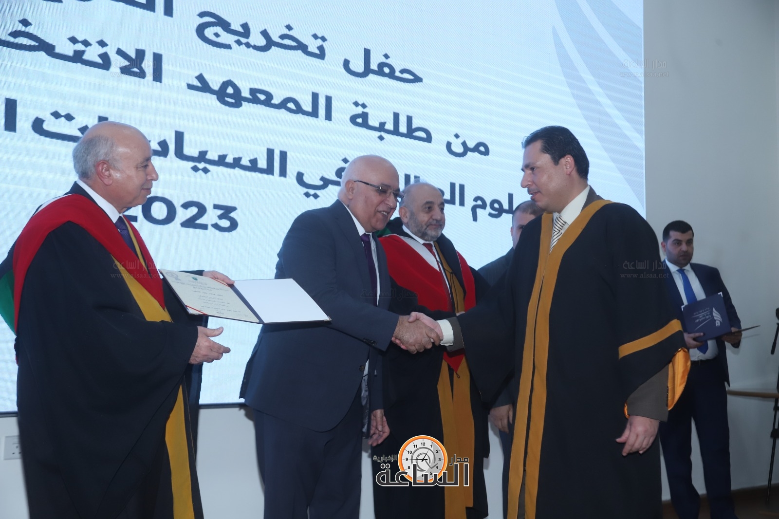 Madar Al-Saa Images 0.2534910984959584