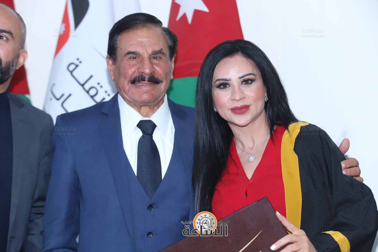 Madar Al-Saa Images 0.4072822445720823