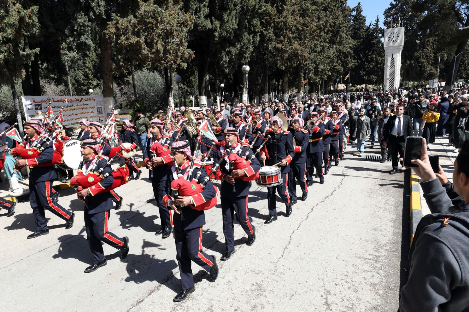 Madar Al-Saa Images 0.731696306645023