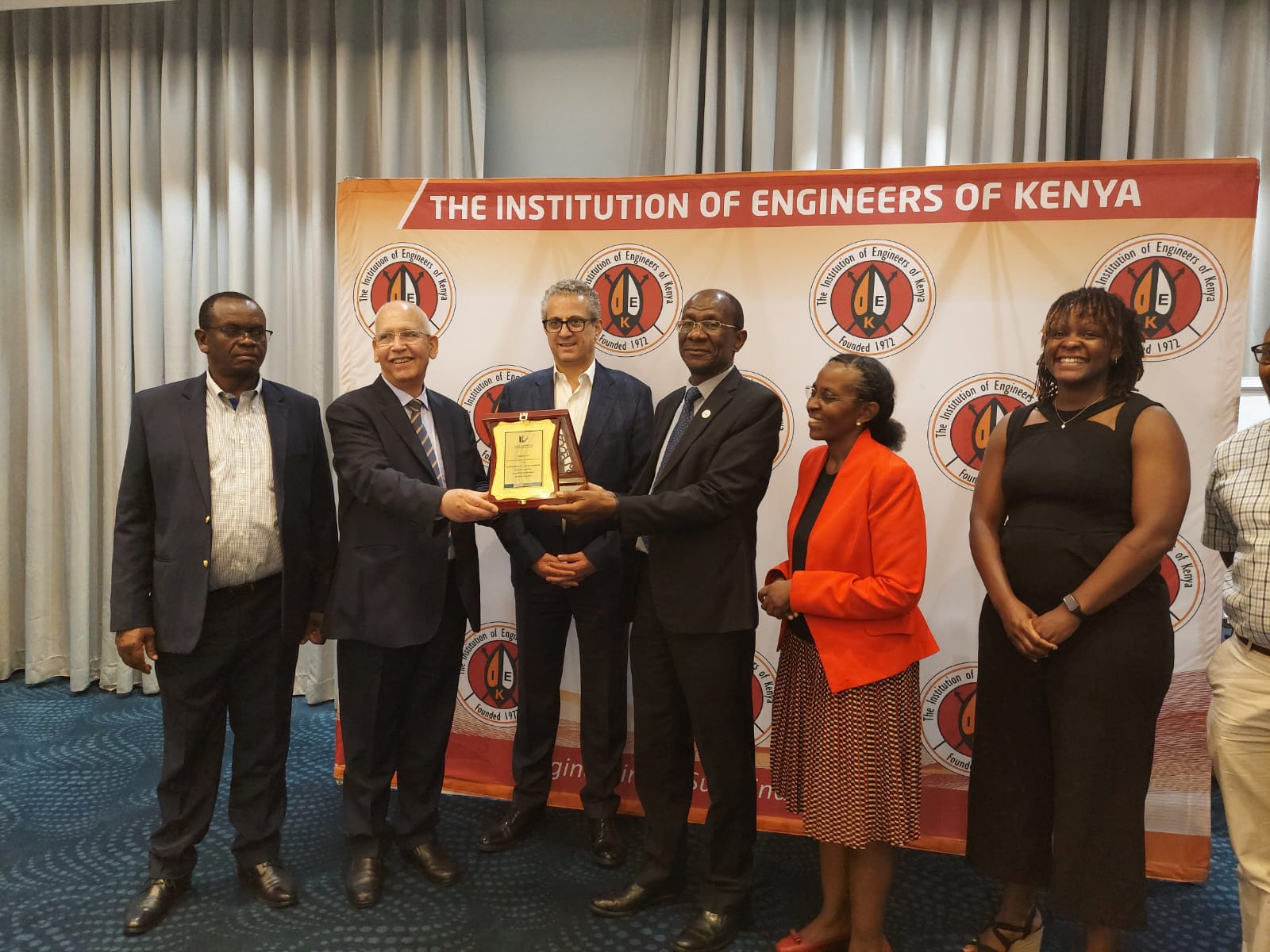 Madar Al-Saa Images 0.627370751124154