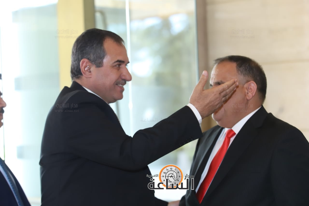 Madar Al-Saa Images 0.424549566265102