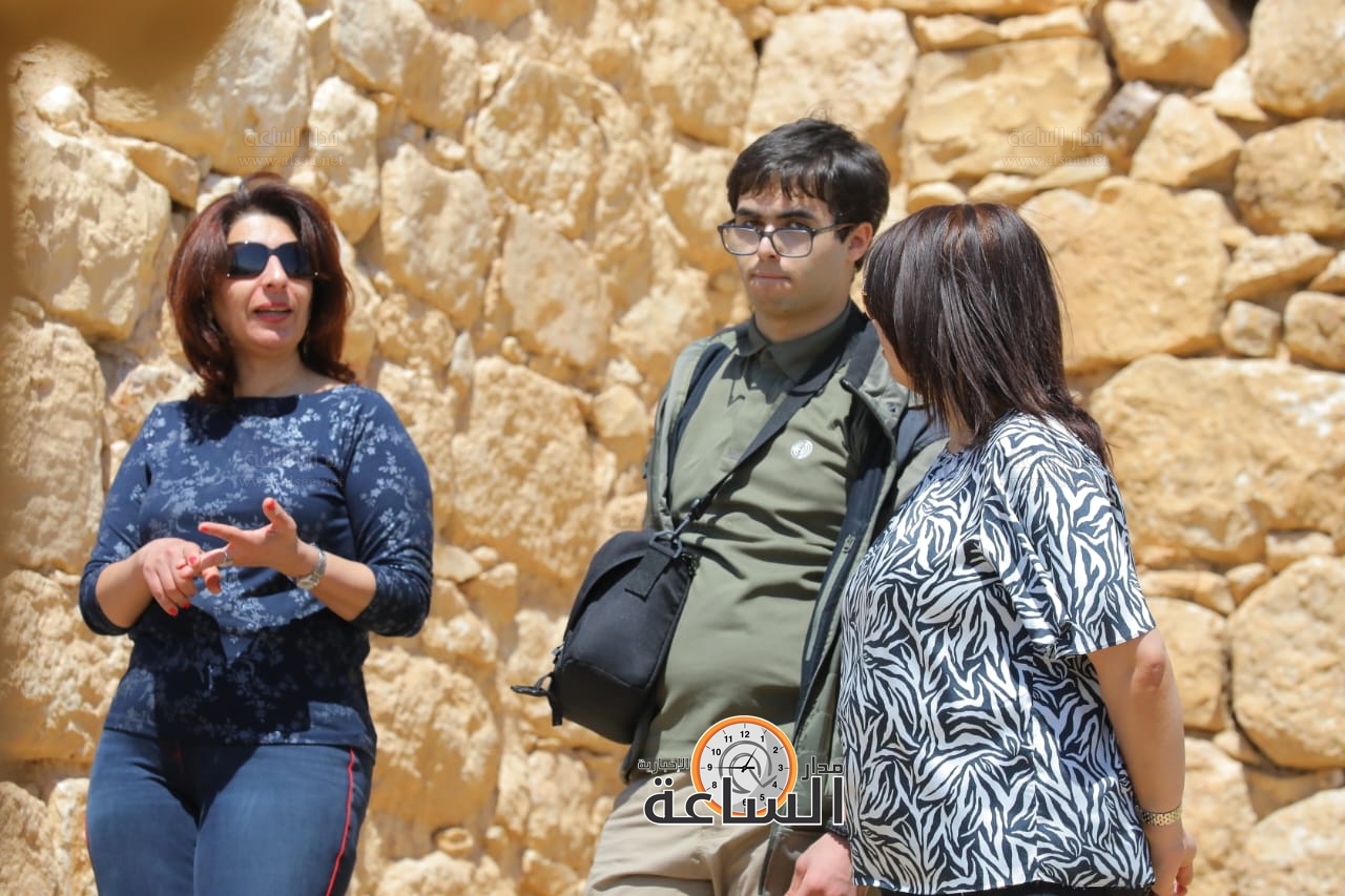 Madar Al-Saa Images 0.11381405431565339